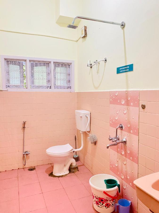 Crossroads Hostel 1980 Mysore Bagian luar foto