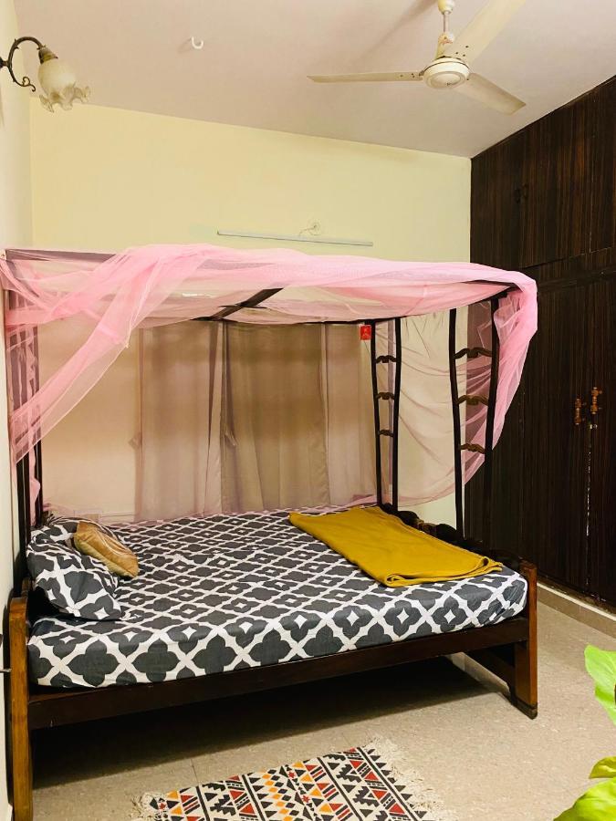 Crossroads Hostel 1980 Mysore Bagian luar foto